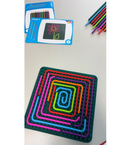 Tabuleiros Sensoriais com Cordas de Silicone